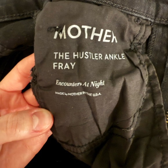 MOTHER The Hustler Ankle Fray Encounters At Night Flare Jean size 24 - Picture 6 of 7